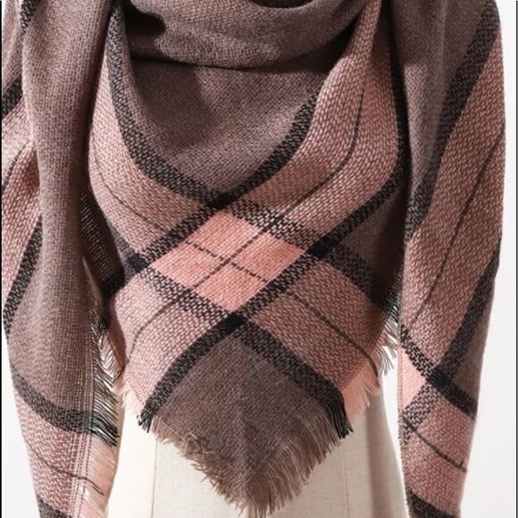 MULTI SEASON OVERSIZED PLAID BLANKET SCARF - Picture 2 of 3
